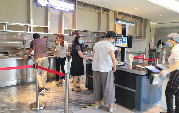 智慧食堂刷臉結(jié)算臺：人臉識別支付更加方便！